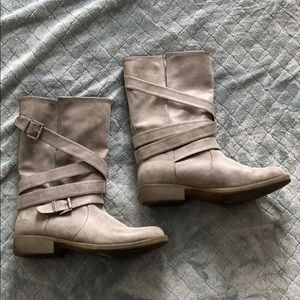 Rocket dog boots